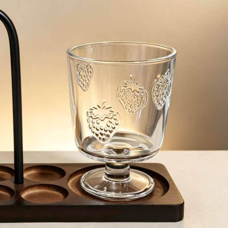 New Products Strawberry Glass Goblets for Drinking
